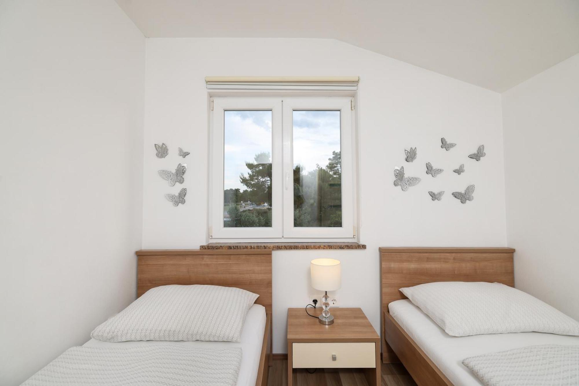 Apartments Anita ニン エクステリア 写真